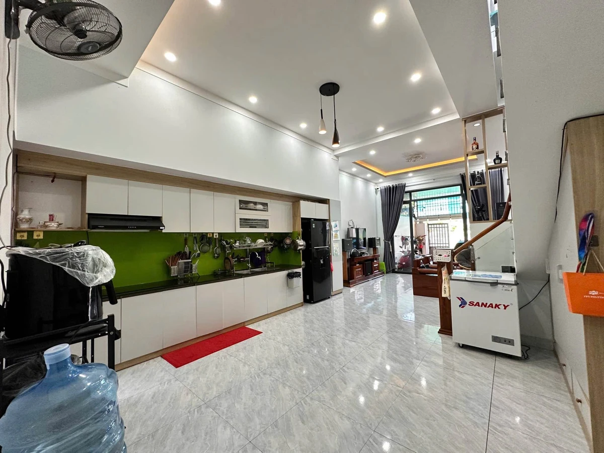 Bán nhà 2 tầng 100m² 3 PN gần CoopMart Hóc Môn - Ảnh thu nhỏ 3