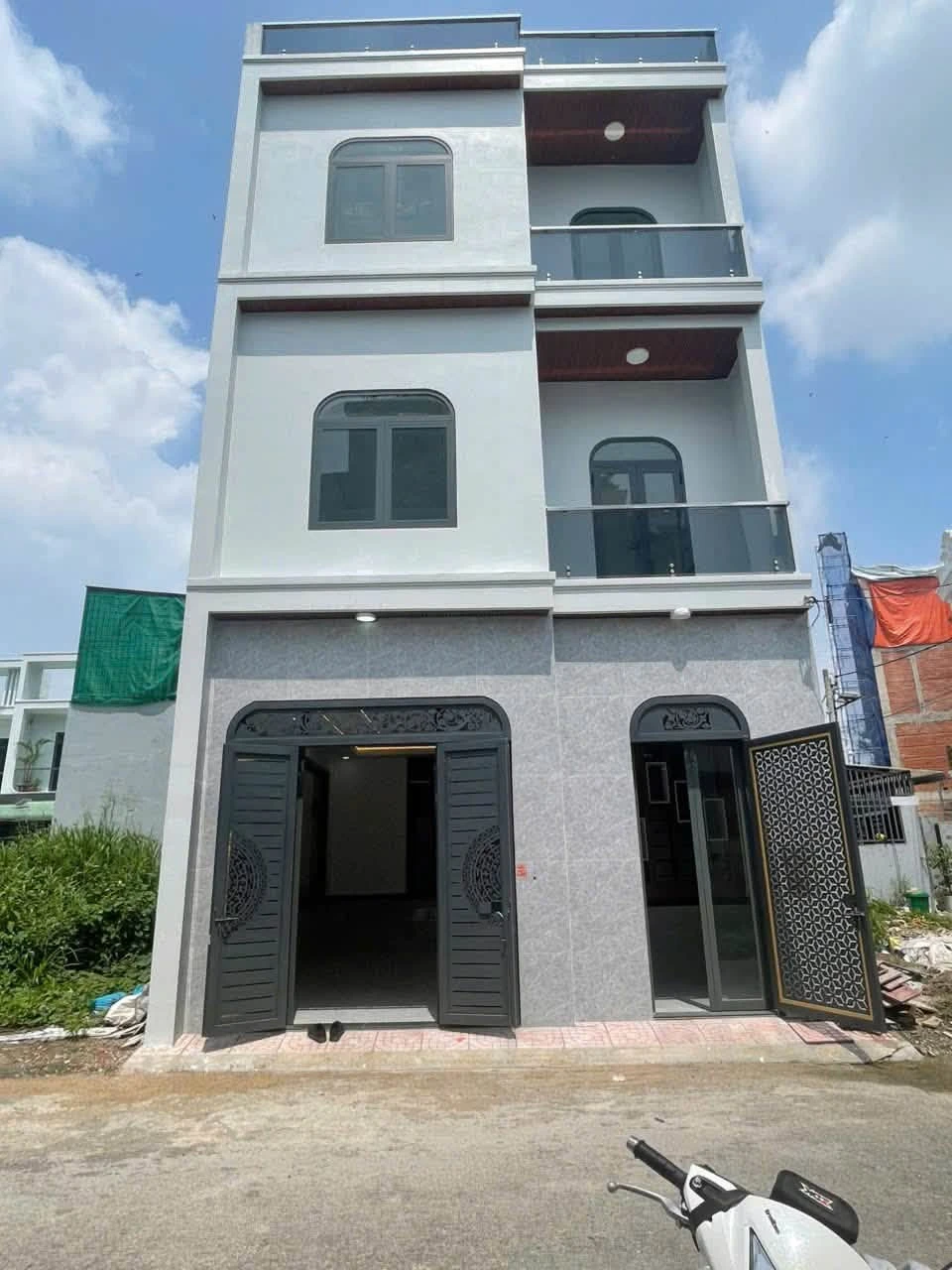 Bán nhà 2 lầu 65m2 tại Hóa An, Đồng Nai, giá 4,2 tỷ - Ảnh 1