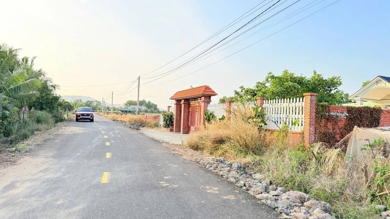 Bán đất 1000m2 ở thị trấn Phước Hải, Khánh Hòa, 4,2 tỷ