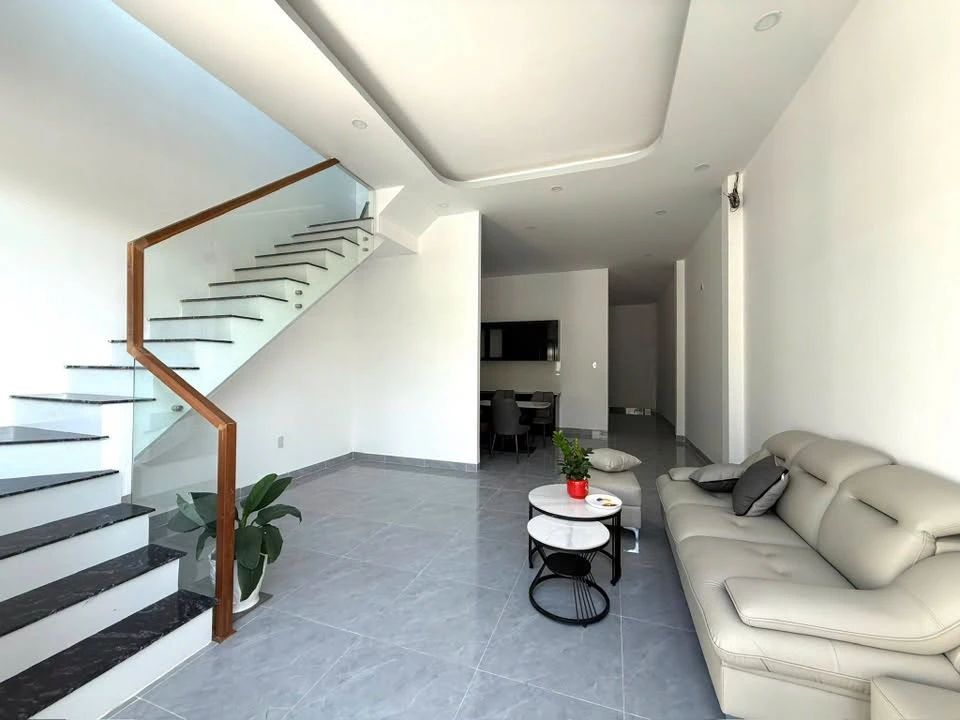 Bán nhà 2 tầng mới xây mặt tiền đường Lỗ Đế, Diên An, 79m2, giá 2,59 tỷ - Ảnh thu nhỏ 2