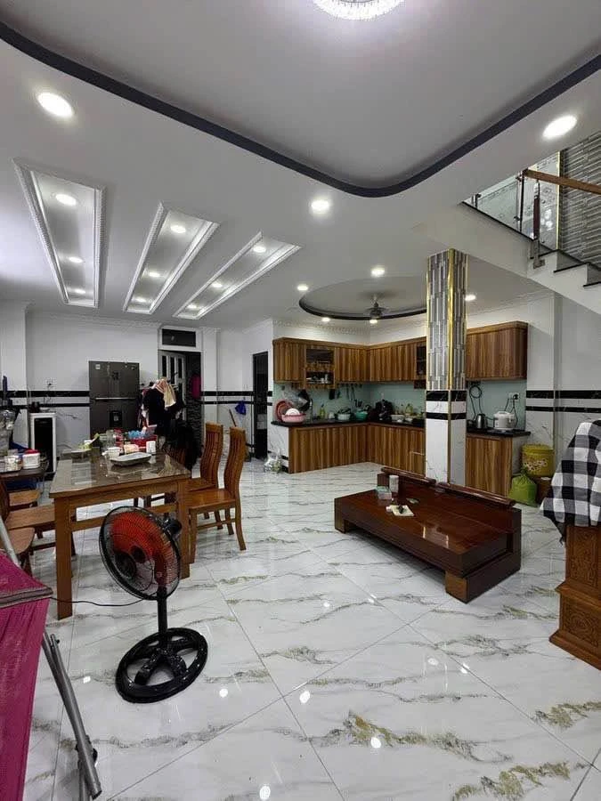 Bán nhà Hóc Môn 3PN 82.5m² sổ hồng riêng gần chợ Gà 4 tỷ - Ảnh thu nhỏ 2