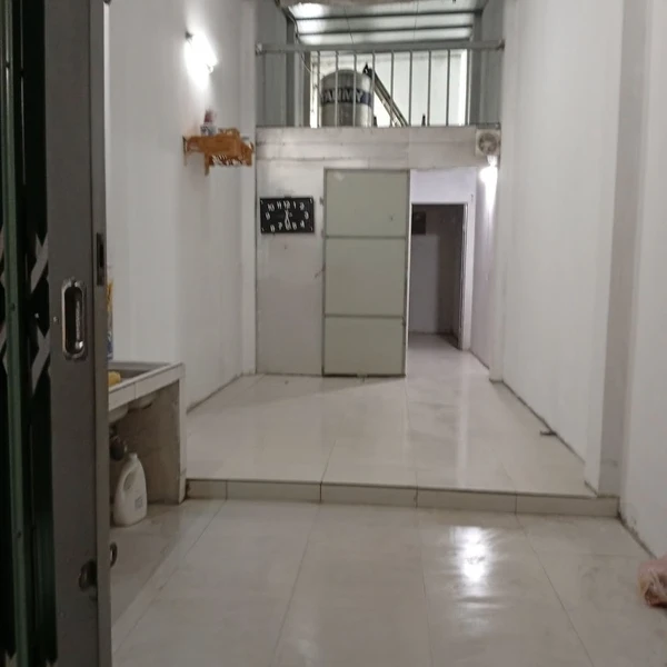 Cho thuê nhà riêng 2PN hơn 40m² Ngọc Hồi 3 triệu/tháng