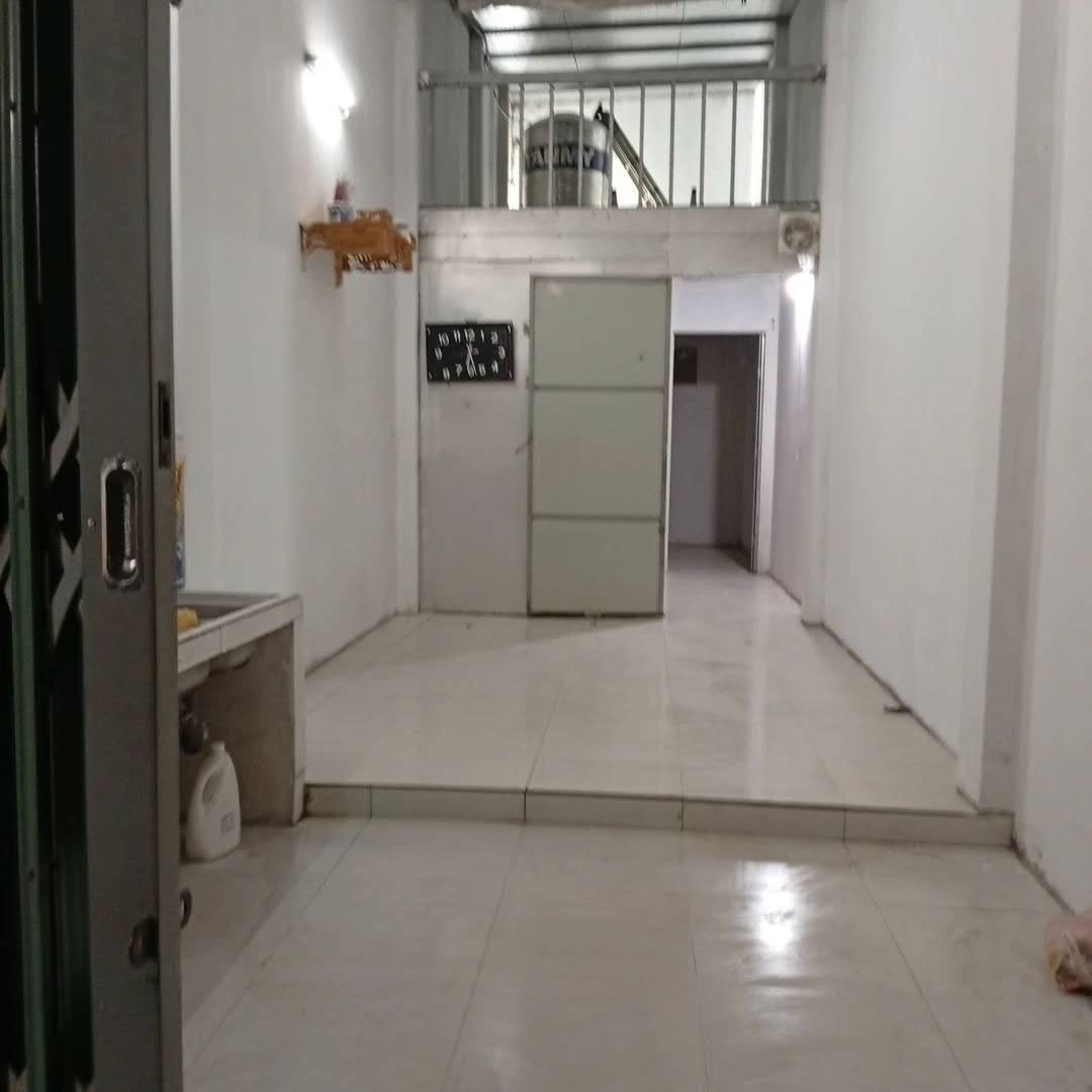 Cho thuê nhà riêng 2PN hơn 40m² Ngọc Hồi 3 triệu/tháng - Ảnh 1