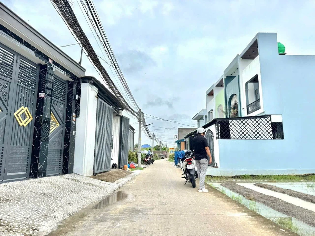 Nhà bán 3 phòng ngủ 110m² Ấp Văn Hoá Hóc Môn, 2,799 tỷ - Ảnh thu nhỏ 2