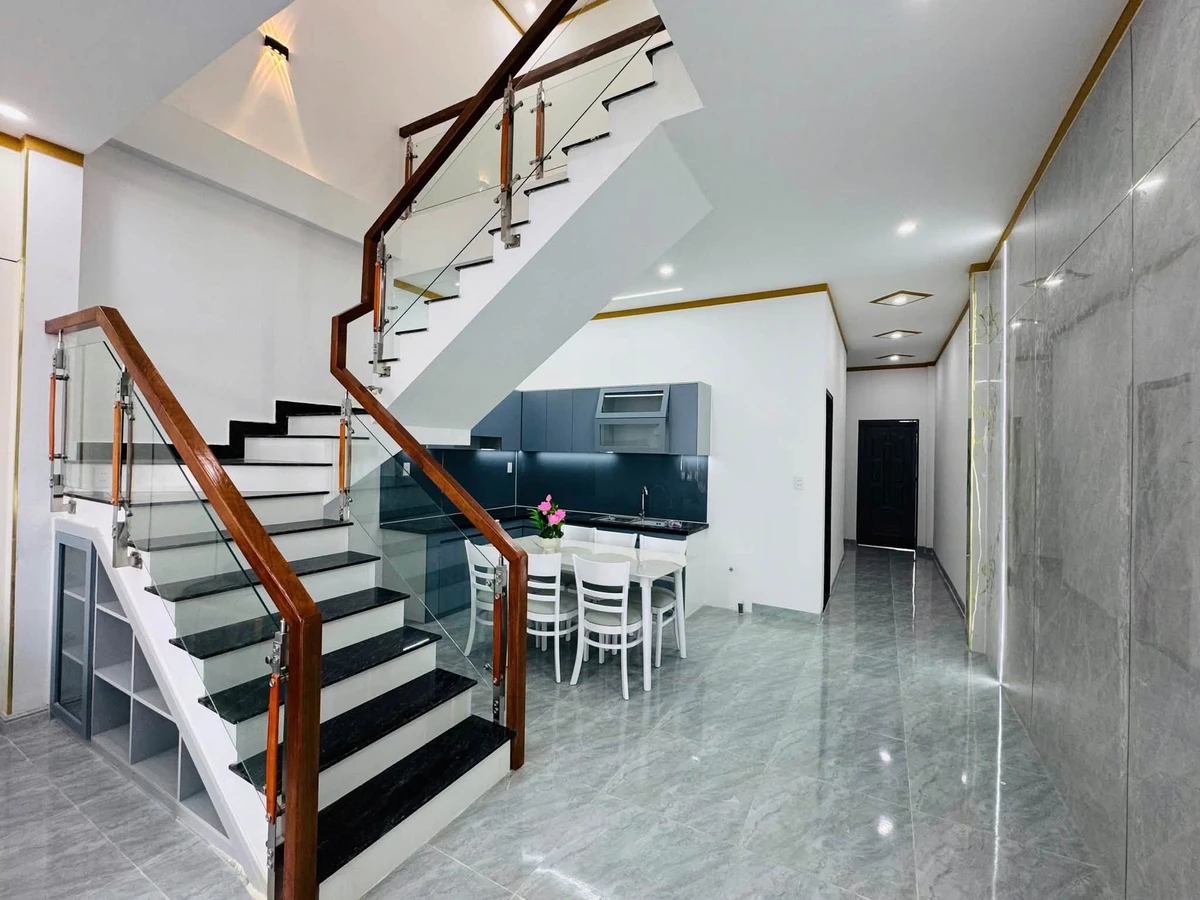 Bán nhà 1 trệt 1 lầu 3 PN 102m2 khu phố 2 Phường Tân Định, Bến Cát - Ảnh thu nhỏ 4