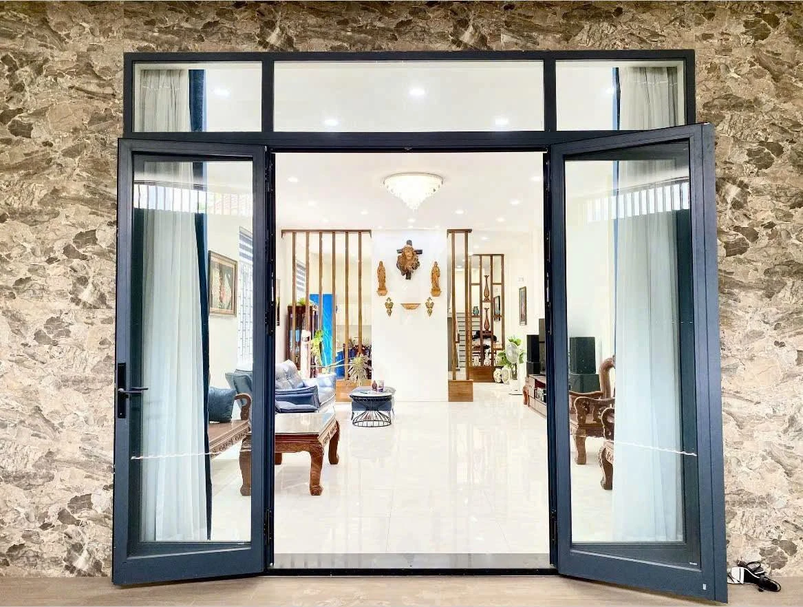 Bán nhà 1 trệt 2 lầu góc 2 mặt tiền 134m² Long Bình Biên Hòa 6,8 tỷ - Ảnh 1