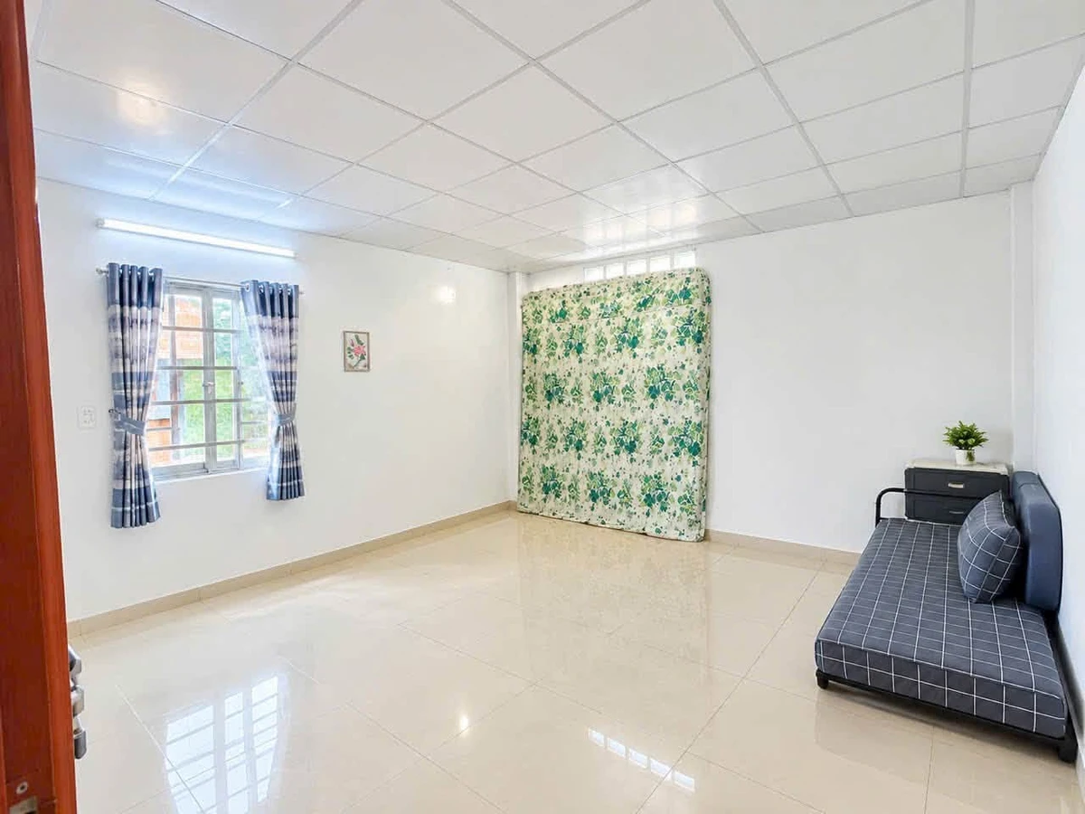 Bán nhà trệt gác lửng 62m², 3 phòng ngủ, hẻm xe hơi gần chợ đầu mối Thủ Đức - Ảnh thu nhỏ 4