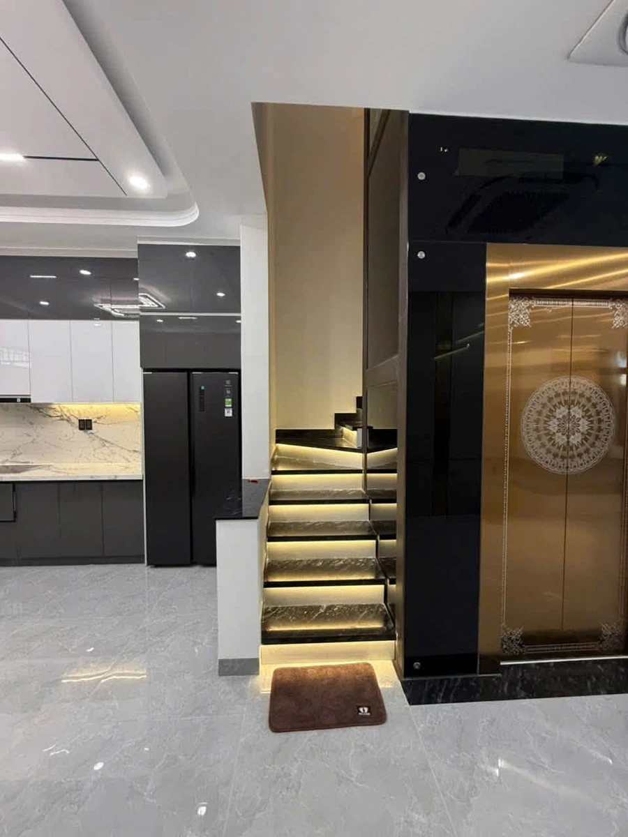Bán nhà 3 tầng 100m² thang máy cảm ứng Nha Trang 9,35 tỷ - Ảnh thu nhỏ 5