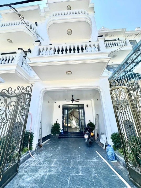 Nhà 3 tầng mặt tiền Châu Văn Hùng - Lại Thế, cách Phạm Văn Đồng chỉ 500m, giá bán 3,65 tỷ (TL) - Ảnh 1