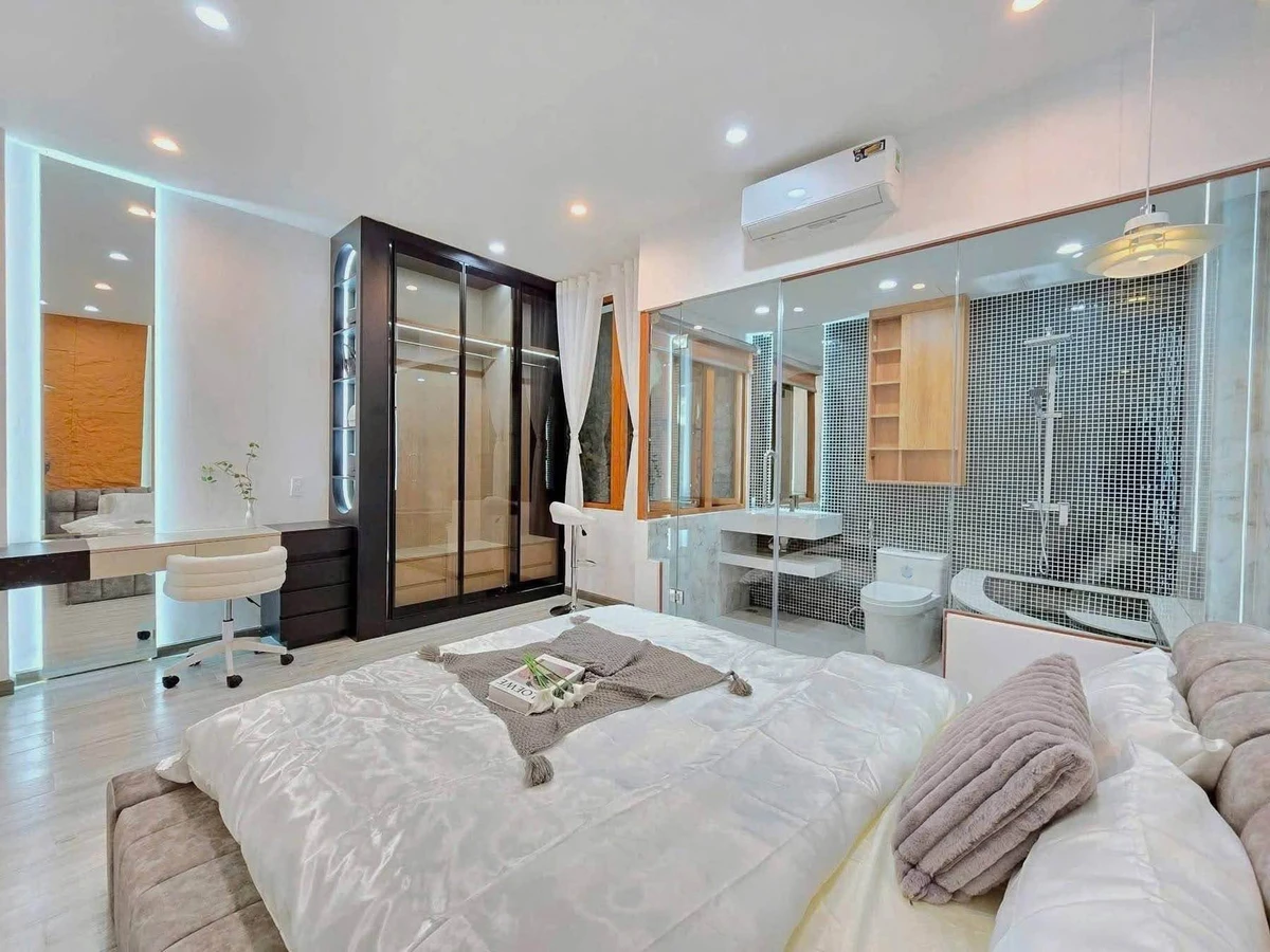 Cho thuê nhà 3 tầng 54m2, 3PN 4WC full nội thất kiệt Trưng Nữ Vương, gần Cầu Rồng, Đà Nẵng - Ảnh thu nhỏ 4