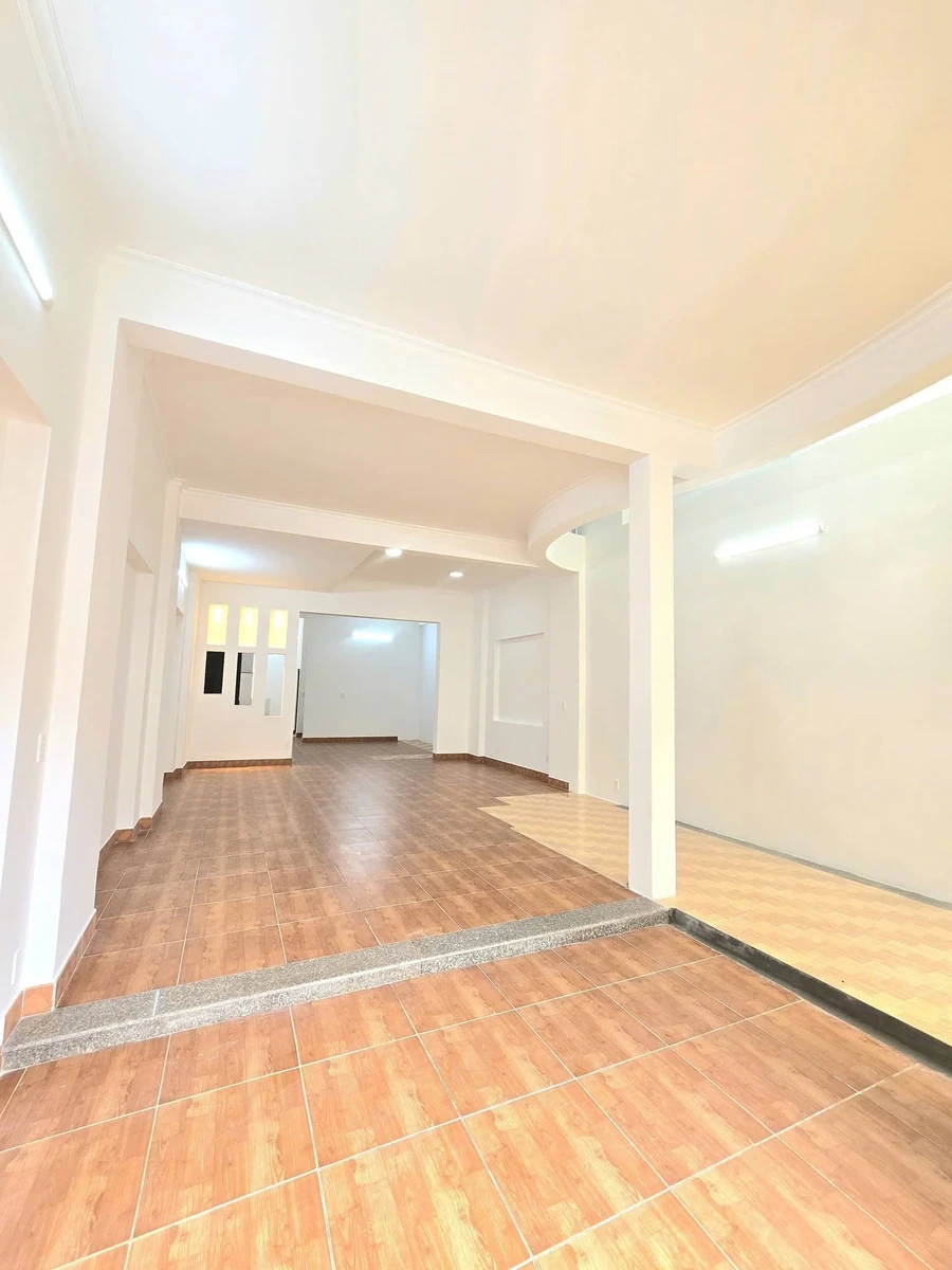 Bán nhà 2 mặt tiền kinh doanh 115m² Bình Tân 6 tỷ 550 - Ảnh thu nhỏ 4