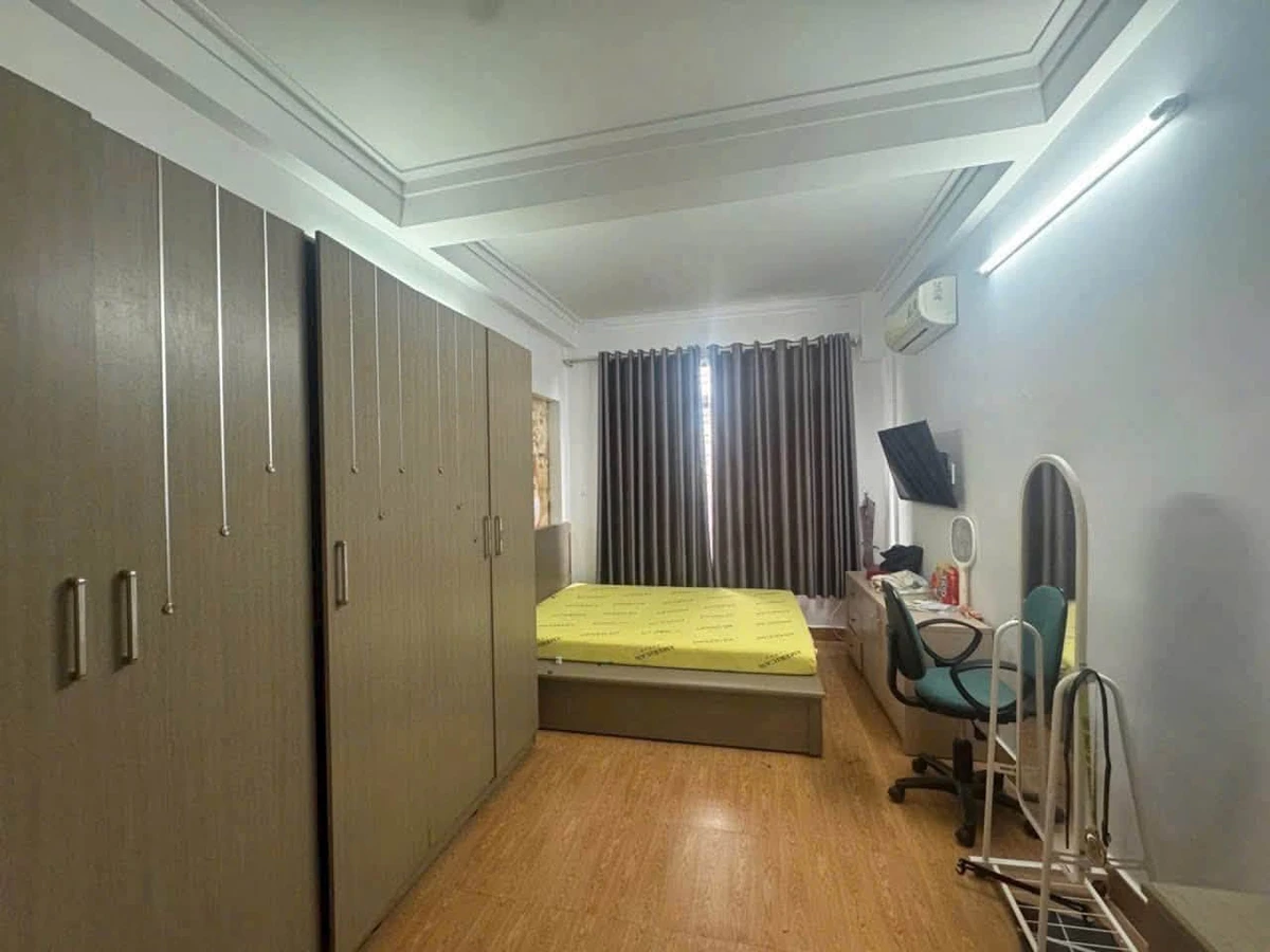 Bán nhà mặt đường Tôn Đức Thắng, 76m², 4 tầng, 4.5 tỷ - Ảnh thu nhỏ 2
