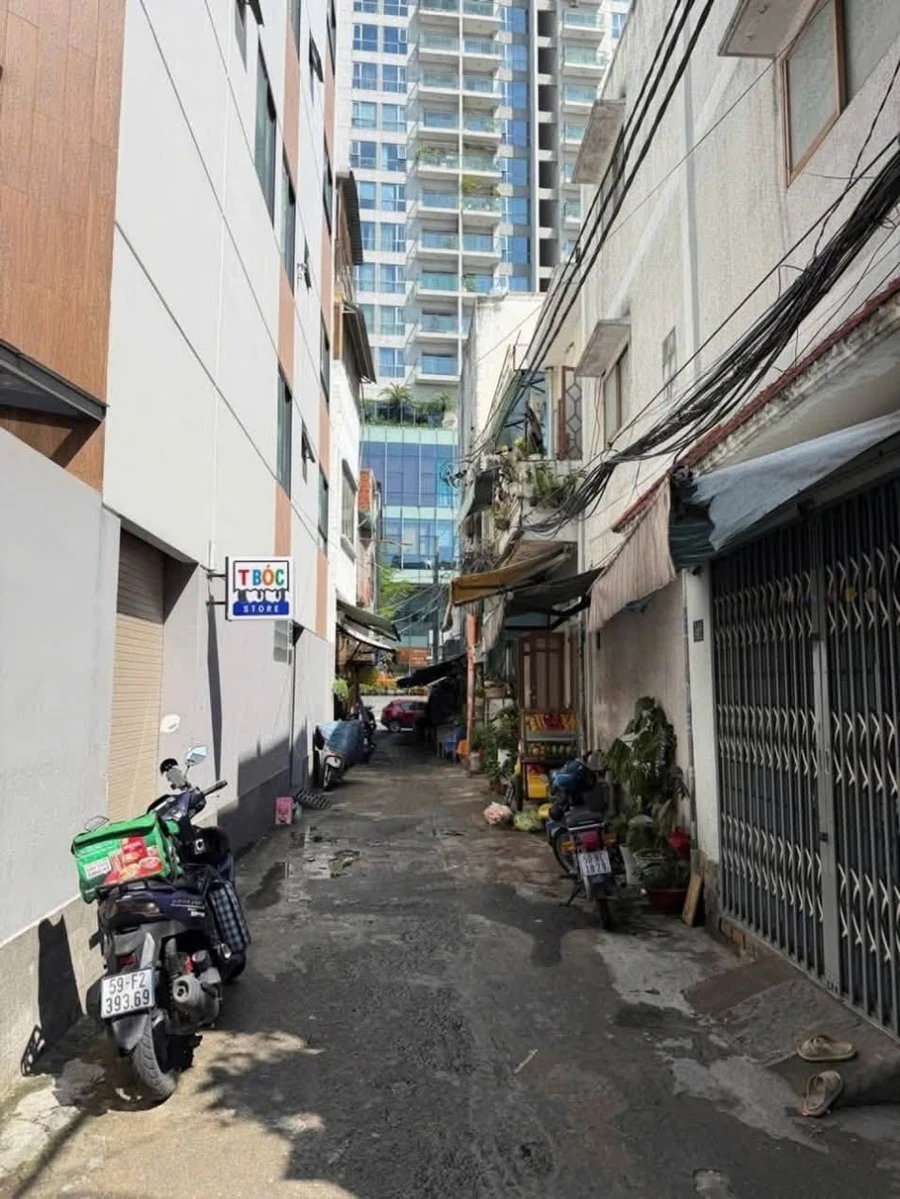 Bán nhà hẻm 2 mặt Thành Thái, Quận 10, 45m², 3PN 2WC, giá 6 tỷ hơn - Ảnh thu nhỏ 4