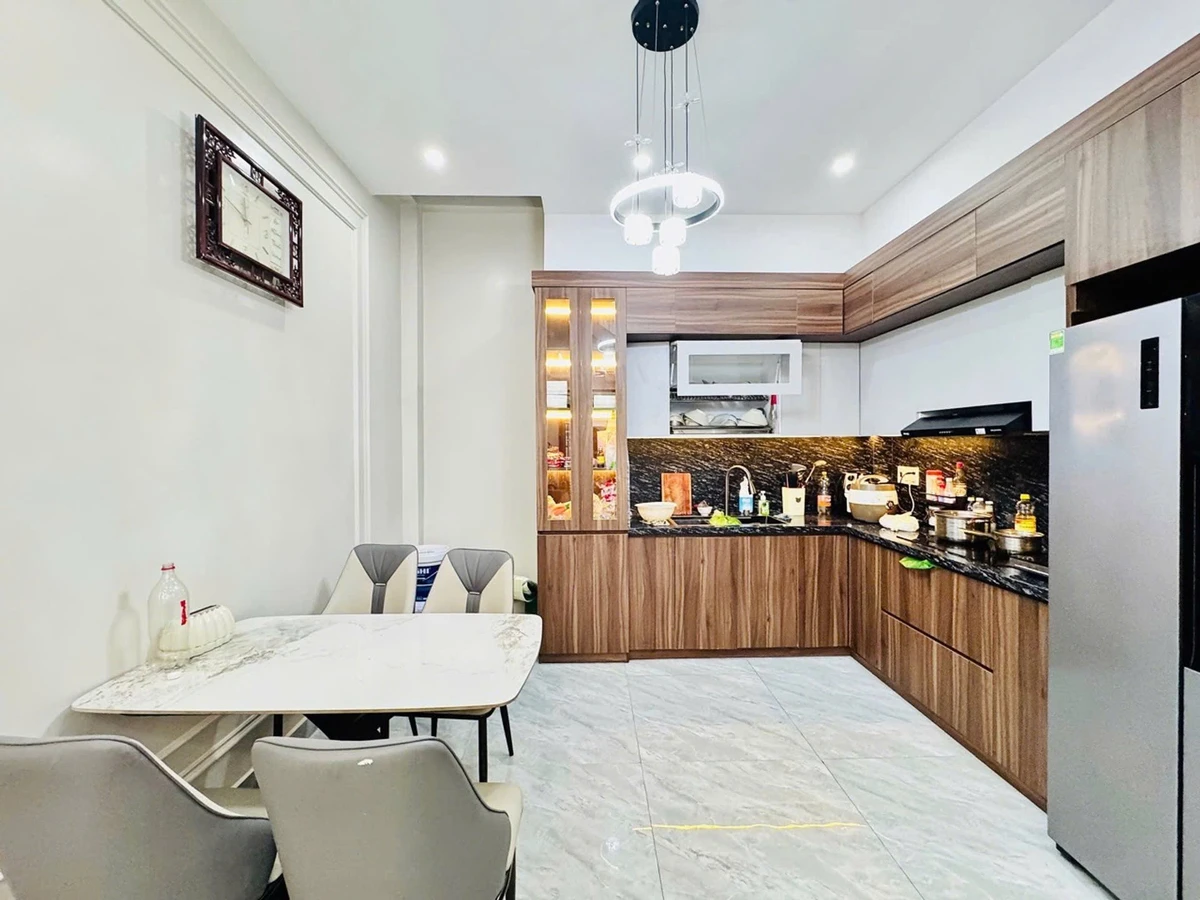Bán nhà 4 tầng 40m2 mặt tiền Hồ Sen Quận 12 - Ảnh thu nhỏ 2