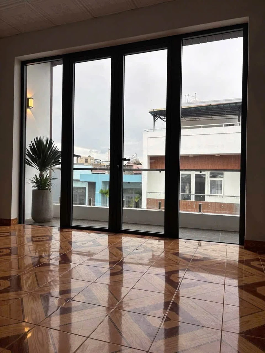 Bán nhà mặt tiền Huỳnh Thúc Kháng 70m² 6 phòng ngủ - Ảnh thu nhỏ 3