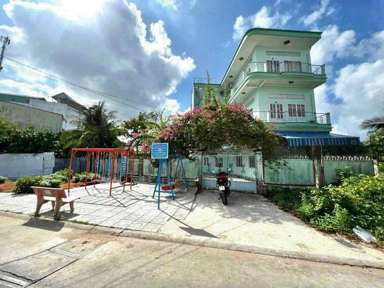 Bán biệt thự 1 trệt 2 lầu 387m² hẻm Lý Tự Trọng Cần Thơ - Ảnh 1