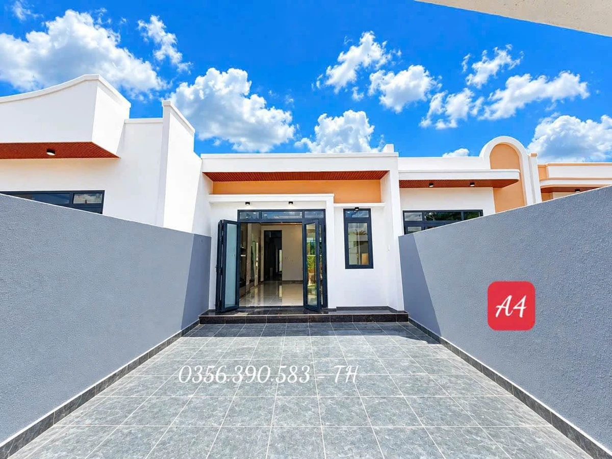 Bán nhà phố mặt tiền 135m² giá 1 tỷ 450 triệu, Long Khánh, Đồng Nai - Ảnh 1