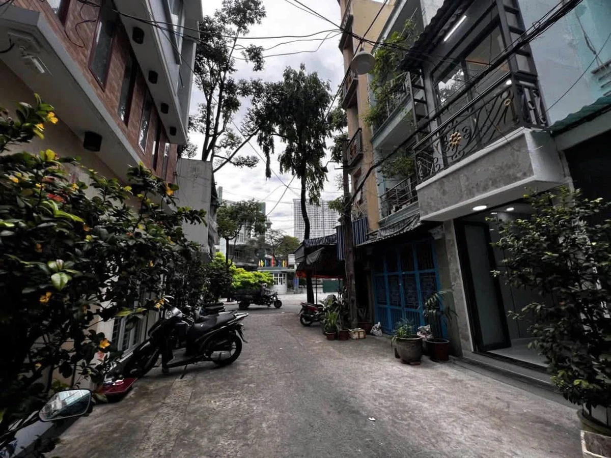 Bán shophouse mặt tiền Vĩnh Khánh Q.4, 40m², 2PN, 4.2 tỷ - Ảnh 1