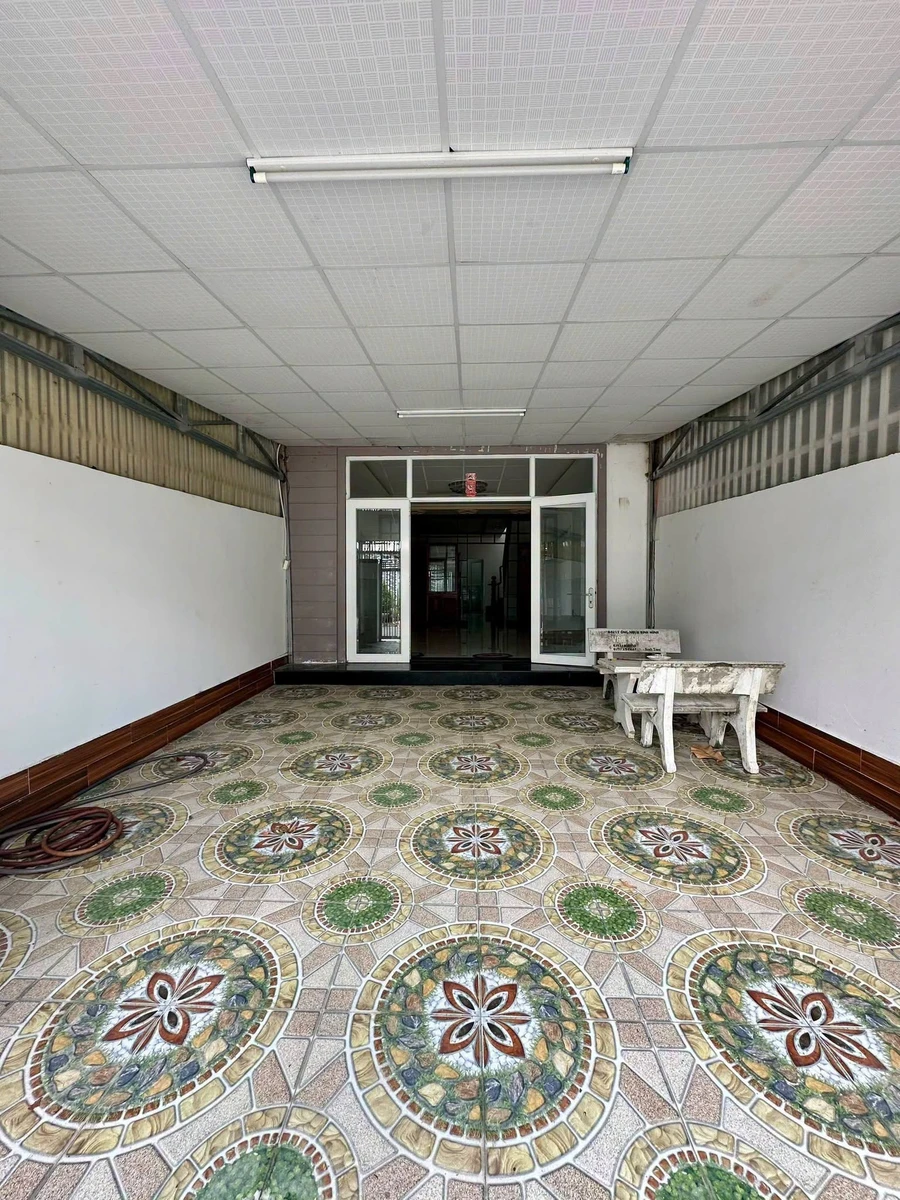 Bán nhà mặt tiền Rạch Giá 107m², 2 phòng ngủ, 2.599 tỷ - Ảnh thu nhỏ 2