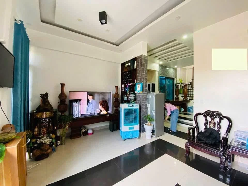 Bán homestay 3 tầng full nội thất Nguyễn Công Trứ 80m2 - Ảnh thu nhỏ 2
