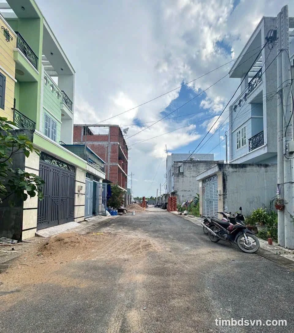 Bán đất mặt tiền Trường Lưu, Thủ Đức, 62m² - 4 tỷ - Ảnh 1