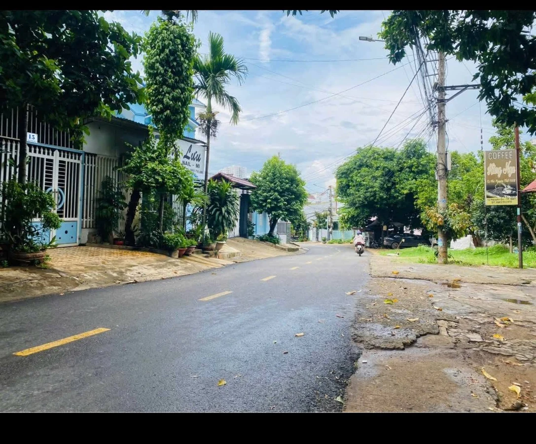 Bán gấp lô đất mặt tiền 10 Nguyễn Du, trung tâm Buôn Ma Thuột, giá 7,55 tỷ - Ảnh thu nhỏ 2
