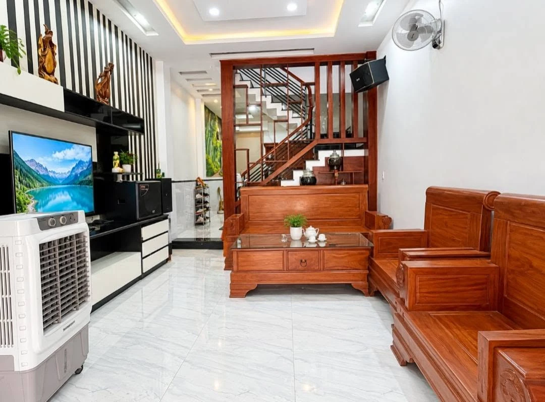 Bán nhà 4 tầng 85m2 4PN gần chợ trường học Bình Tân 6 tỷ - Ảnh thu nhỏ 3