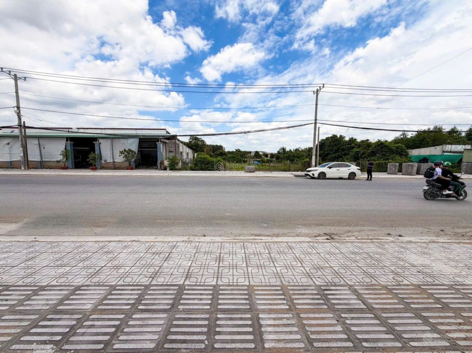 Đất ngay mặt tiền Hương Lộ 15, 2 mặt tiền cực rộng, sổ riêng thổ cư - Ảnh thu nhỏ 2