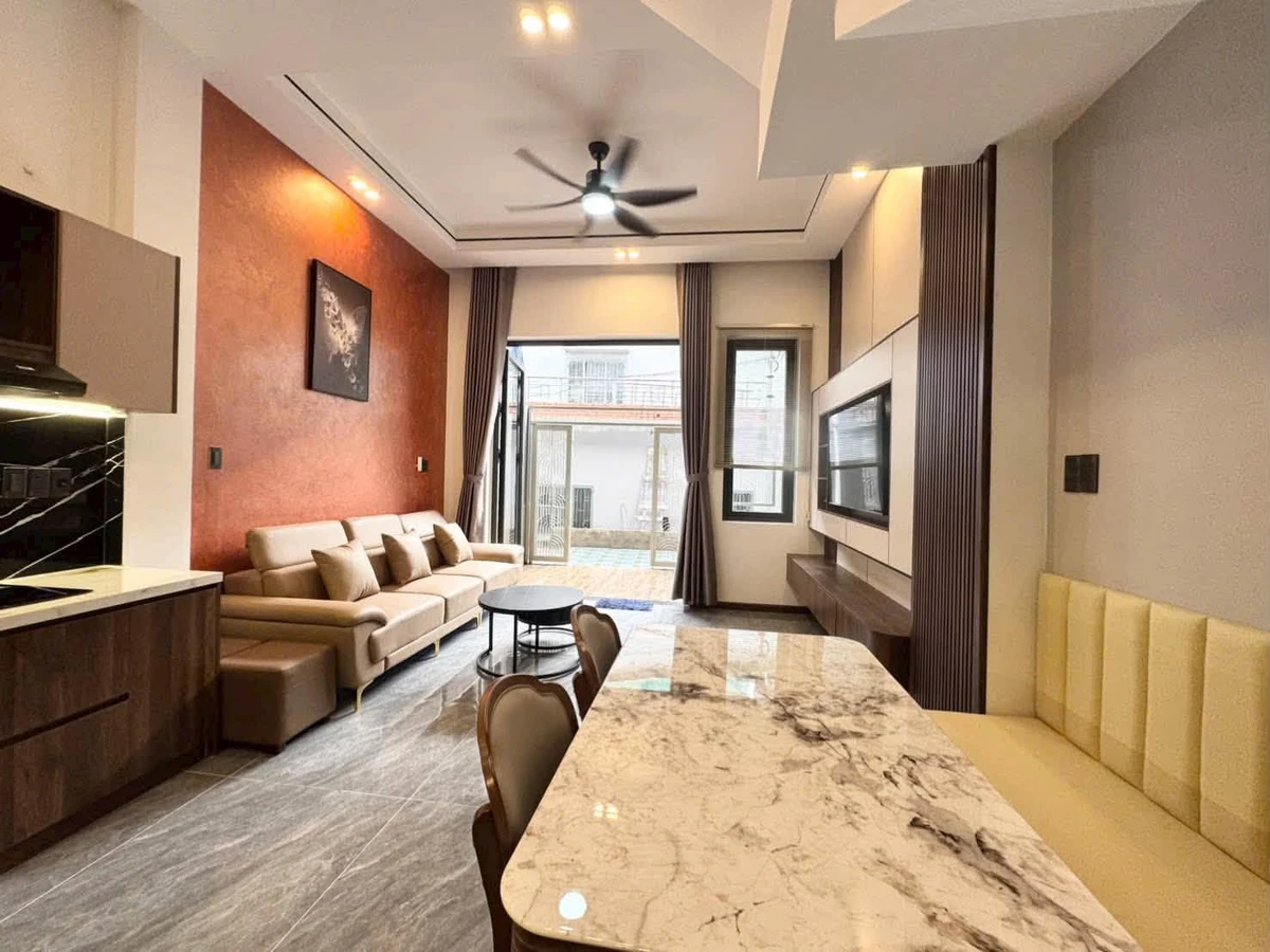 Cho thuê nhà 3 tầng 60m² full nội thất Nguyễn Phước Nguyên - Ảnh thu nhỏ 4