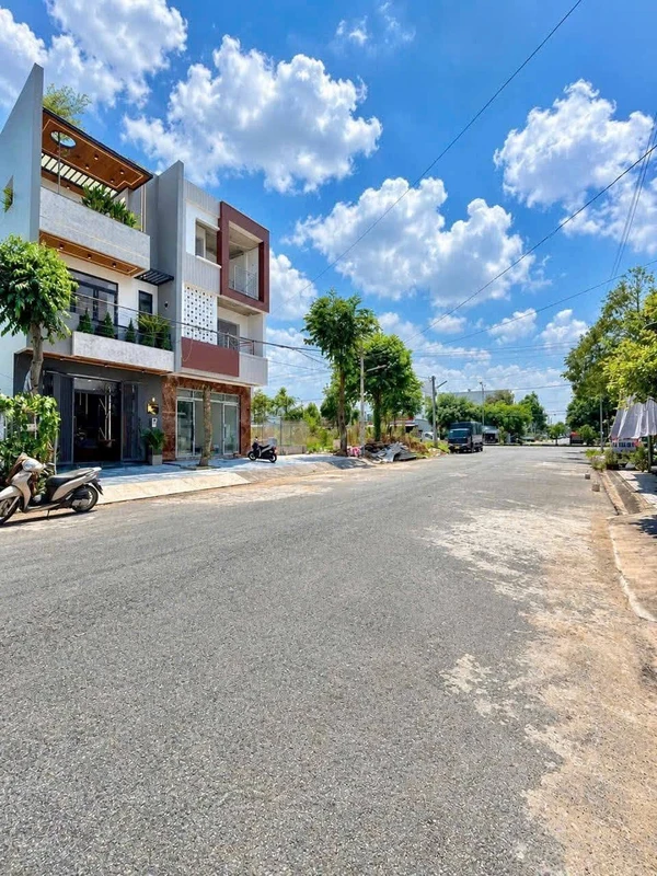 Bán nhà 1 trệt 2 lầu 240m² Cái Răng Cần Thơ