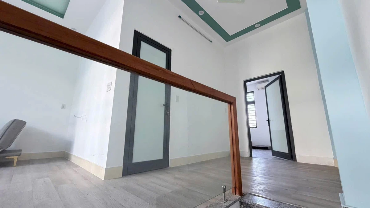 Cho thuê nhà 2 tầng 100m² Trần Quý Kiên 11 triệu/tháng - Ảnh thu nhỏ 5
