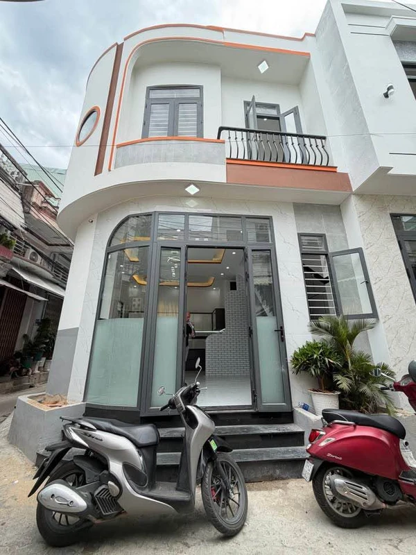 Bán nhà 2 tầng ôm góc hẻm Đống Đa, 40,1m², 2PN 2WC tại Quy Nhơn