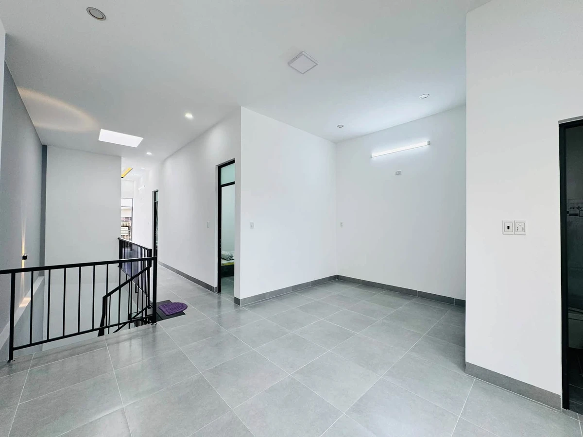 Bán nhà 2 tầng 3PN 99m2 hẻm Bà Triệu Quận 1 - Ảnh thu nhỏ 5