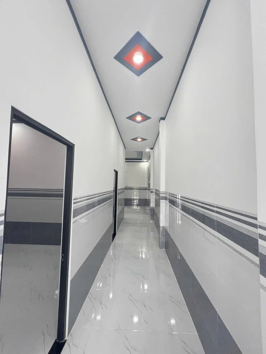 Bán nhà phố 135m² 2PN 2WC gần Ngã 3 Mỹ Hạnh, Hóc Môn - Ảnh thu nhỏ 4