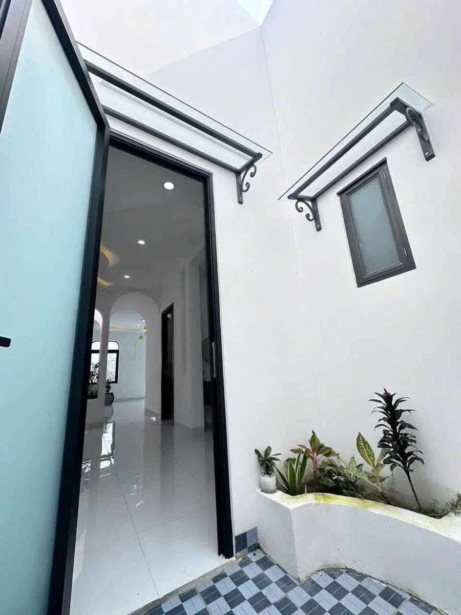 Bán nhà mới xây 105m2 full nội thất 2 phòng ngủ gần ga Lê Duẩn, Phong Nẫm, Phan Thiết - Ảnh thu nhỏ 5