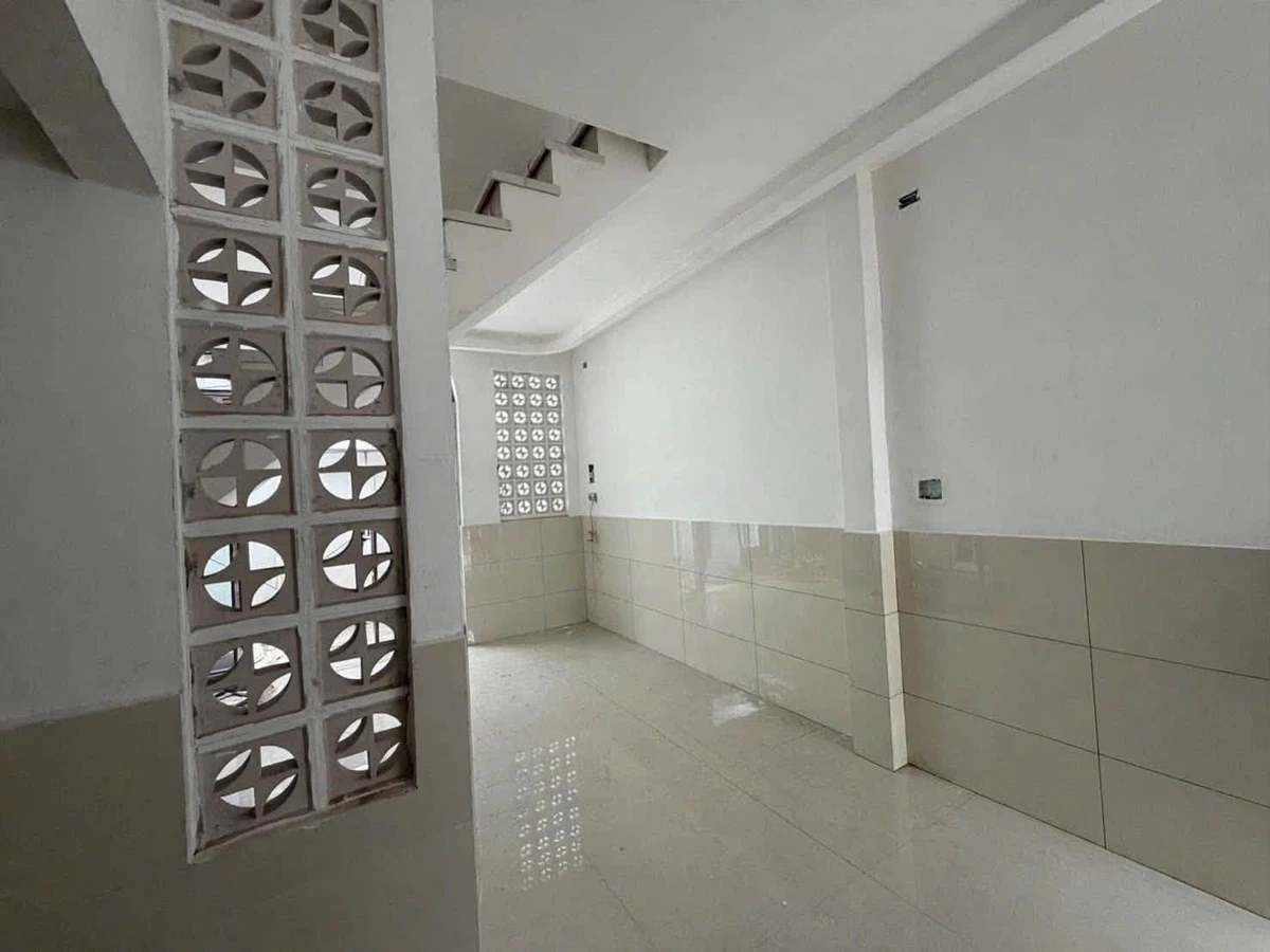 Bán nhà 2PN Tân Thuận Q7 36m² SHR 2.6 tỷ - Ảnh thu nhỏ 3