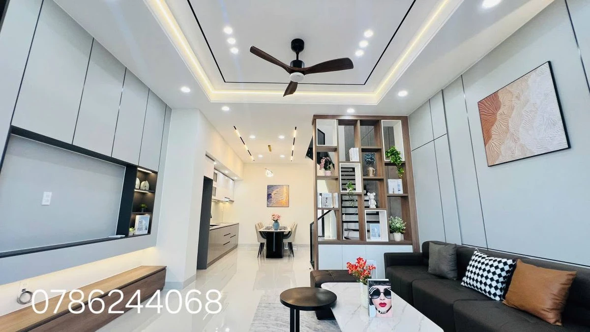 Bán nhà lầu 3PN Long Khánh gần khách sạn Happyson 105m² 2.3 tỷ - Ảnh thu nhỏ 2