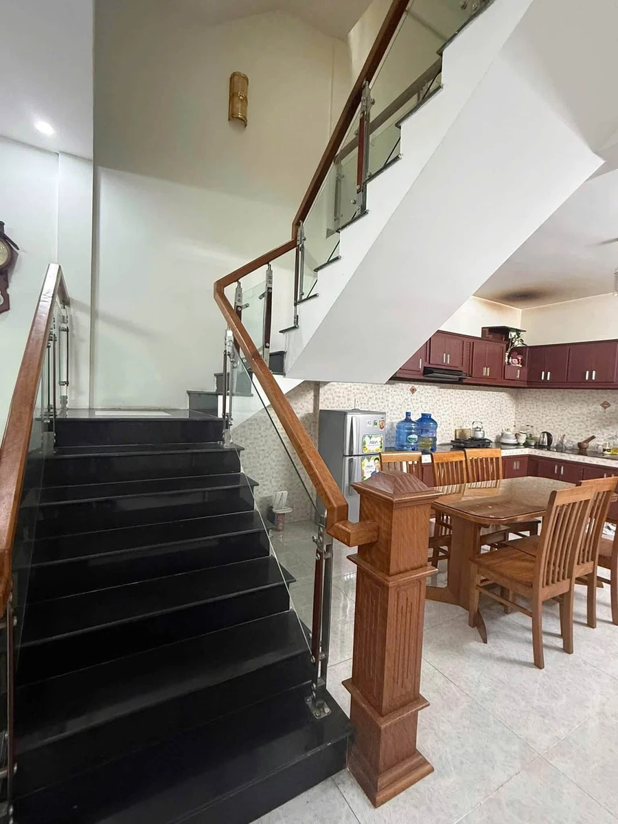 Cho thuê nhà 3 tầng 250m² đường Trần Cừ, Thanh Khê, Đà Nẵng giá 15 triệu/tháng - Ảnh 1