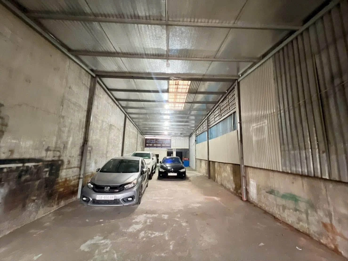 Cho thuê kho 300m2 kèm nhà cấp gần Cầu Sập, 8 triệu/tháng - Ảnh 1