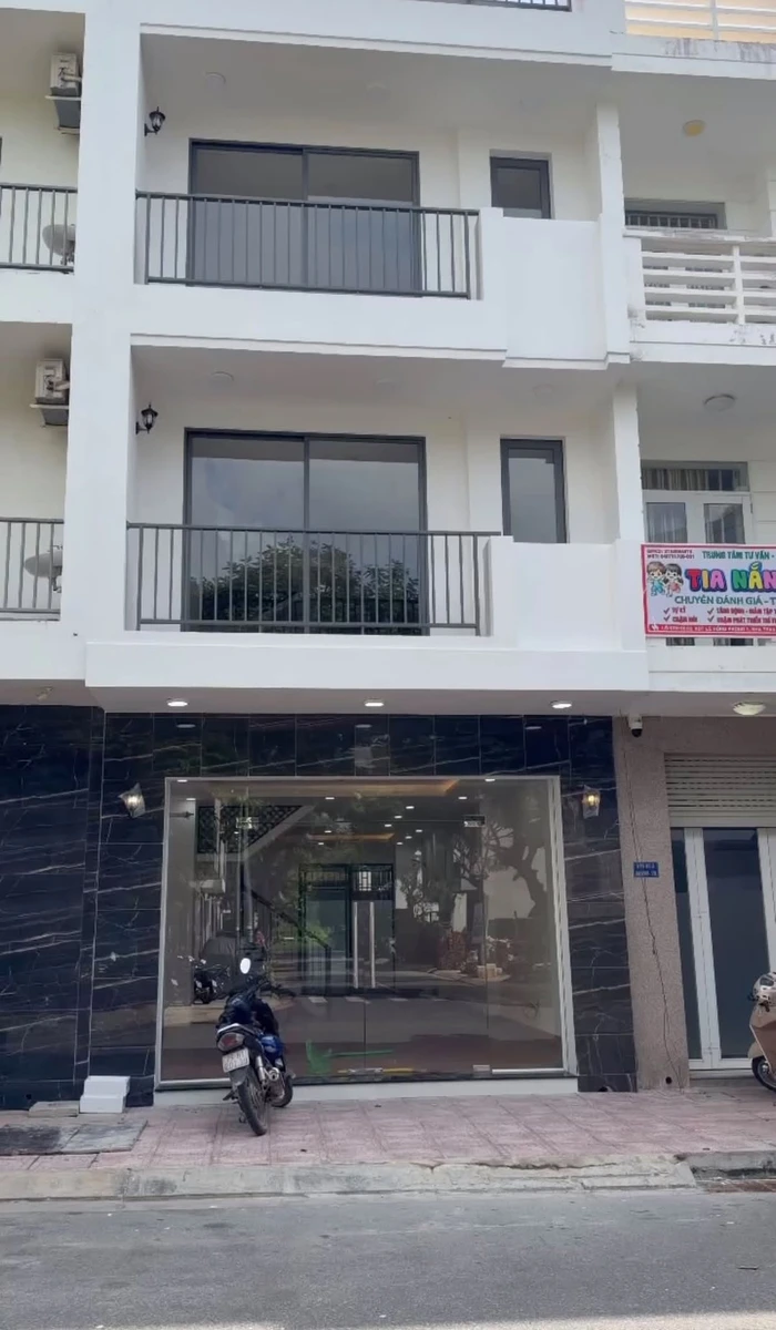 Bán nhà 3 tầng 80m² KĐT Hà Quang 1, 4PN, 8.4 tỷ - Ảnh 1
