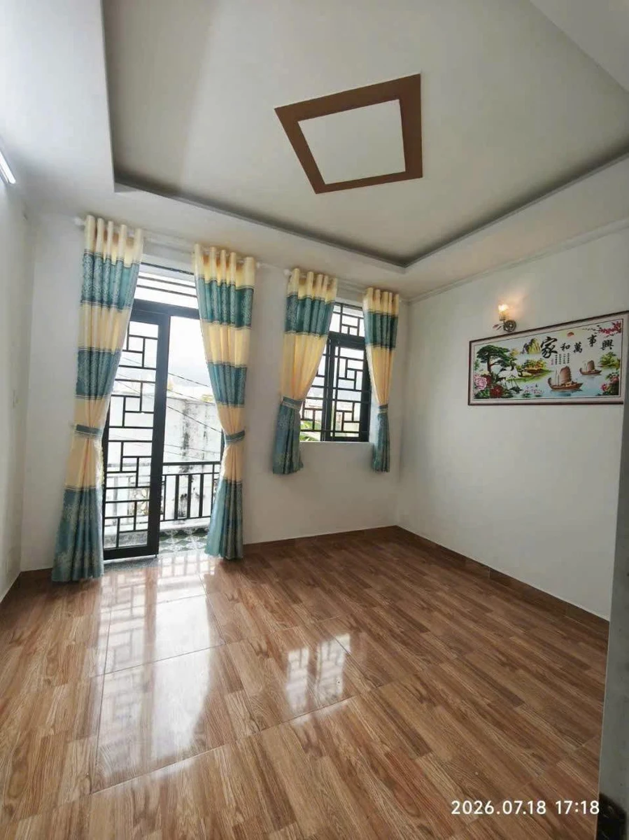 Bán nhà 4×9m, 2 lầu, 4 phòng ngủ Hóc Môn, 1,75 tỷ - Ảnh thu nhỏ 2