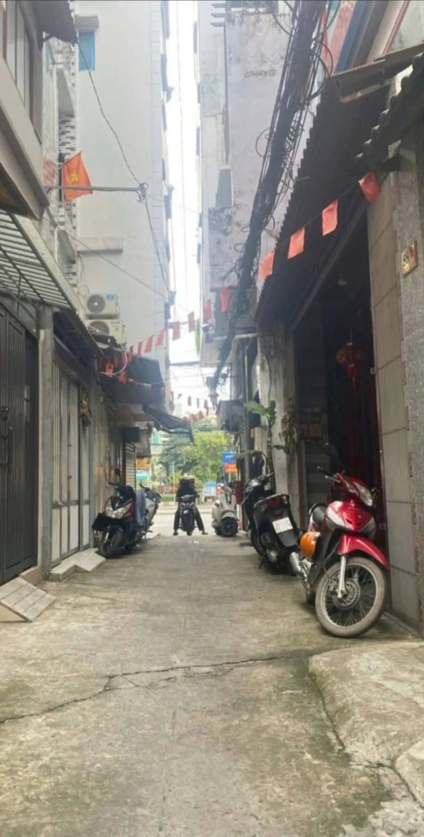 Bán nhà hẻm 3 lầu 21m2 Đoàn Văn Bơ, Phường 9, Quận 4, giá 5 tỷ - Ảnh 1