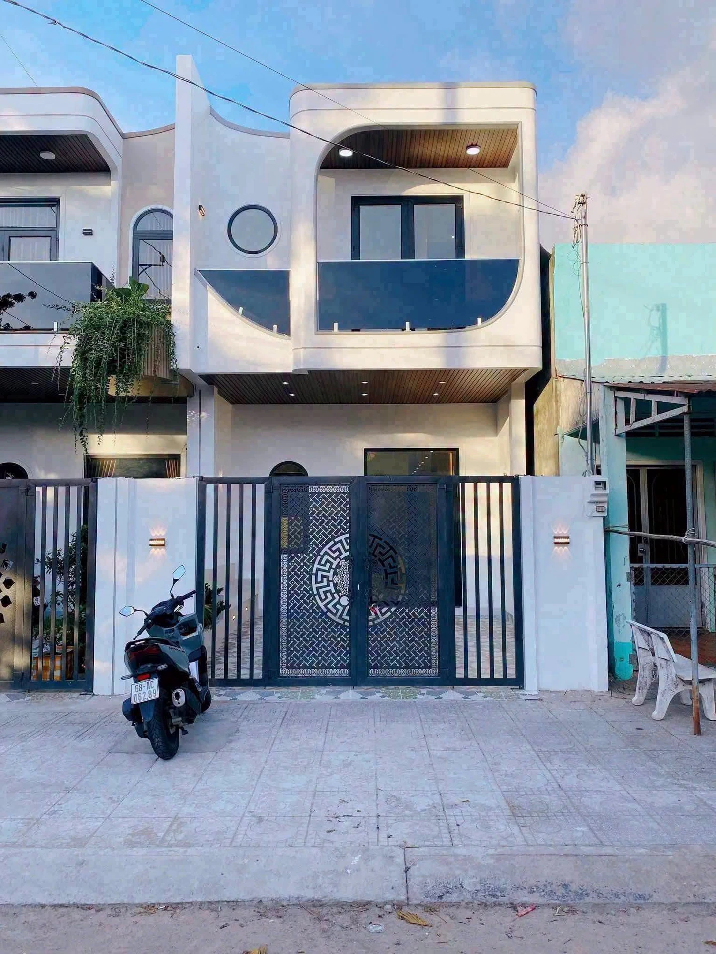 Bán nhà phố luxury mặt tiền Phan Văn Trường 100m² Rạch Giá - Ảnh 1