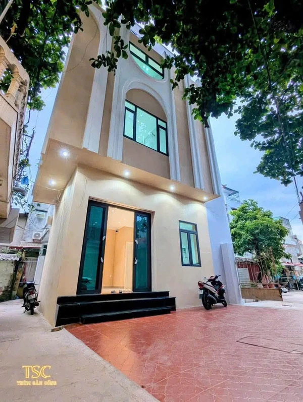 Bán nhà 4 tầng Hai Bà Trưng, 40m², 4 PN, 3 WC, 6,9 tỷ