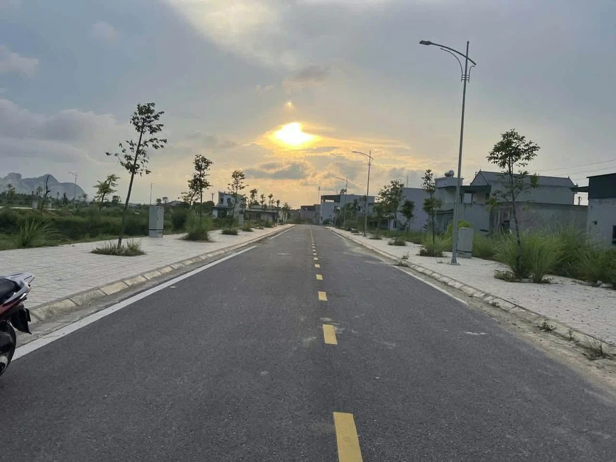 Bán biệt thự 240m2 mặt tiền 15m Đông Quang, Bình Dương - Ảnh thu nhỏ 3