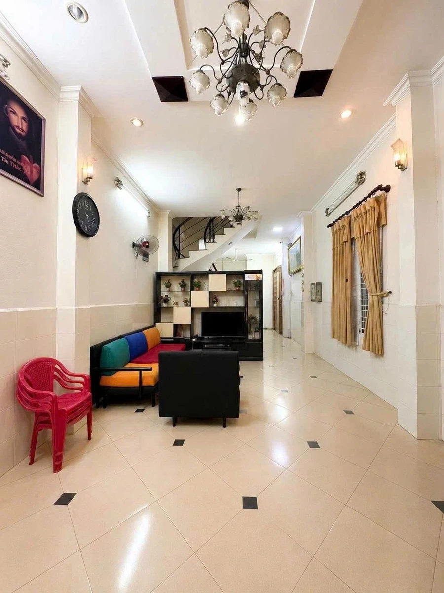 Bán nhà 5PN 64m2 hẻm Cách Mạng Tháng 8, Quận 3 - Ảnh thu nhỏ 3