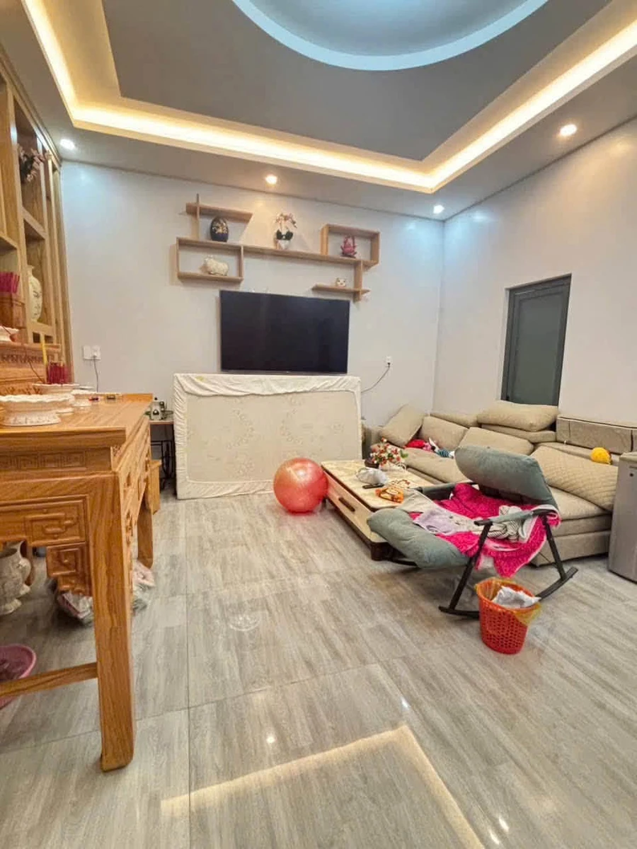 Bán nhà 158m² mặt tiền Đường 3/2, 5PN, 7WC, 9 tỷ, Bà Rịa - Ảnh thu nhỏ 3