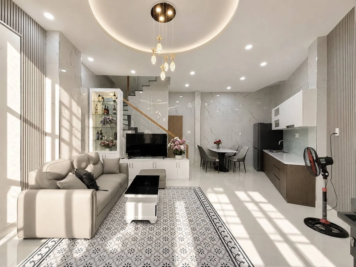 Bán nhà hẻm xe hơi Lê Quang Định, 38m², trệt 3 lầu, 3PN, 7,99 tỷ - Ảnh 1