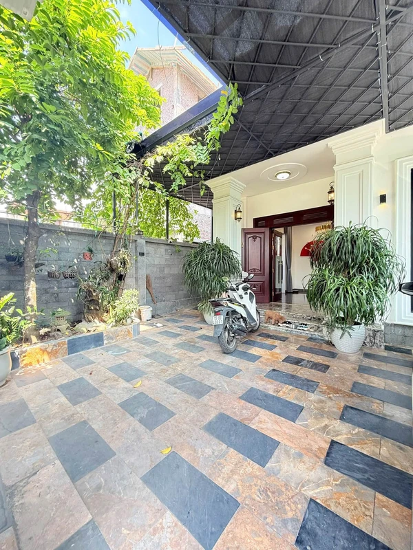 Bán biệt thự 180m2 có thang máy Cầu Rào 2