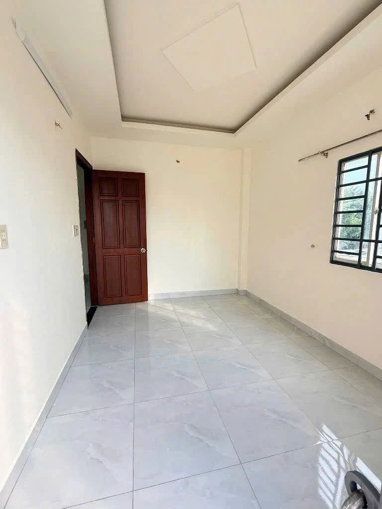 Bán nhà phố 4PN, 42m2 gần chợ Bùi Văn Ngữ, Quận 12 - Ảnh thu nhỏ 4